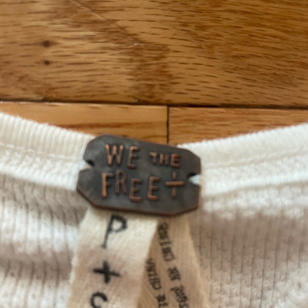 Free People - Picture 3 of 3